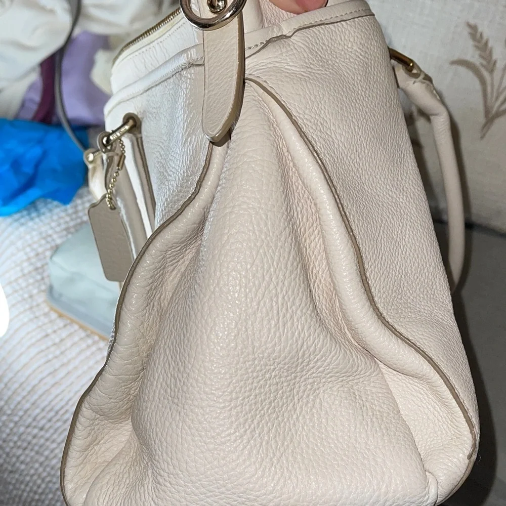 Coach Off-White Leather Shoulder Bag Classic Pebble Leather by StageCoach Coach